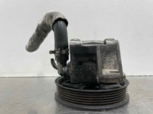 Load image into Gallery viewer, POWER STEERING PUMP S Type 2001 01 2002 02 03 04 - 08 - NW439687