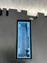 Load image into Gallery viewer, SPEEDOMETER CLUSTER Volkswagen Passat 2013 13 2014 14 - NW439686