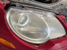 Load image into Gallery viewer, HEADLIGHT LAMP ASSEMBLY Volkswagen EOS 07 08 09 10 11 Right - NW440363
