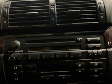 Load image into Gallery viewer, RADIO BMW 320i 330i M3 2002 02 03 04 05 06 AM/FM/CD - NW441595