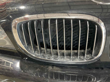 Load image into Gallery viewer, GRILLE BMW 330i 325i 2004 04 2005 05 2006 06 Coupe Upper Right - NW441508