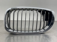 Load image into Gallery viewer, GRILLE BMW 330i 325i 2004 04 2005 05 2006 06 Coupe Upper Right - NW441508
