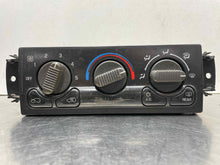 Load image into Gallery viewer, REAR TEMPERATURE CONTROLS Avalanche 1500 Avalanche 2500 Silverado 99-02 - NW441863