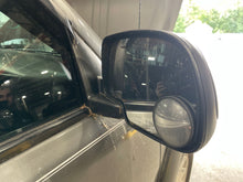 Load image into Gallery viewer, SIDE VIEW MIRROR Suburban Tahoe Yukon 2000 00 2001 01 2002 02 Right - NW441801