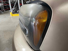 Load image into Gallery viewer, HEADLIGHT LAMP ASSEMBLY Trailblazer Trailblazer Ext 02-09 Left - NW564230