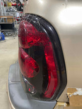 Load image into Gallery viewer, TAIL LIGHT LAMP ASSEMBLY Trailblazer Trailblazer Ext 02-09 Right - NW441933