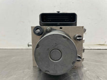 Load image into Gallery viewer, ABS Pump CT6 2017 - NW443149