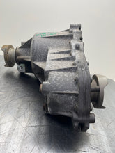 Load image into Gallery viewer, TRANSFER CASE Cadillac SRX STS 04 05 06 07 08 09 10 - NW443730