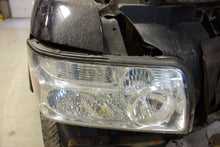 Load image into Gallery viewer, HEADLIGHT LAMP ASSEMBLY Infiniti QX56 05 06 07 08 09 10 Right - NW102823