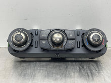 Load image into Gallery viewer, Temperature Controls BMW Z4 2006 - NW444571