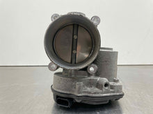 Load image into Gallery viewer, Throttle Body Ford Explorer 2013 - NW445199