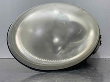 Load image into Gallery viewer, HEADLIGHT LAMP ASSEMBLY Beetle 98 99 00 01 02 03 04 05 Right - NW445493