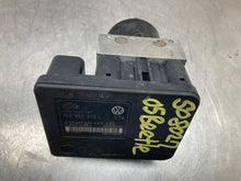 Load image into Gallery viewer, ABS PUMP BEETLE GOLF JETTA 2001 02 03 04 05 06 - NW445297