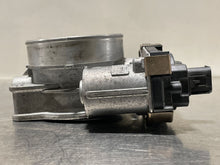 Load image into Gallery viewer, Throttle Body SUBURBAN 1500 2015 - NW445642