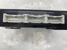 Load image into Gallery viewer, BODY CONTROL MODULE BCM COMPUTER Hyundai Sonata 2011 11 - NW32364