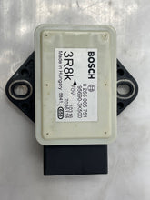 Load image into Gallery viewer, TPMS CONTROL MODULE COMPUTER Hyundai Sonata 11 12 13 - NW32365