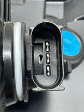 Load image into Gallery viewer, Tail Lamp Light FORD F350SD PICKUP 2022 - NW446252