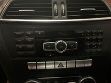 Load image into Gallery viewer, RADIO Mercedes-Benz C250 C300 C350 C63 2012 12 - NW446143