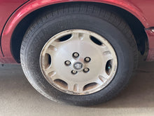 Load image into Gallery viewer, WHEEL Jaguar Xj6 95 96 97 16" Alloy 6 Hole - NW446789