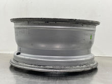Load image into Gallery viewer, WHEEL Jaguar Xj6 95 96 97 16" Alloy 6 Hole - NW446789