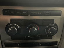 Load image into Gallery viewer, FRONT TEMPERATURE CONTROLS Commander Grand Cherokee 05 06 07 - NW448084