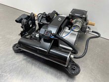 Load image into Gallery viewer, AIR RIDE COMPRESSOR Range Rover 06 07 08 09 10 11 12 13 14 - NW448352