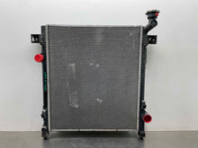 Load image into Gallery viewer, RADIATOR Jeep Liberty 2008 08 2009 09 2010 10 2011 11 2012 12 - NW448878