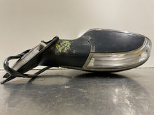 Load image into Gallery viewer, Side View Door Mirror Volkswagen Passat 2005 - NW53853
