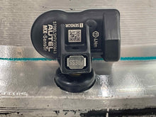 Load image into Gallery viewer, WHEEL RIM Pilot 09 10 11 17x7-1/2 ALLOY - NW449146
