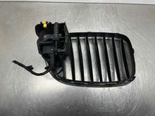 Load image into Gallery viewer, Grille BMW 550I GT 2010 - NW449876