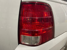 Load image into Gallery viewer, TAIL LIGHT LAMP ASSEMBLY Ford Expedition 03 04 05 06 Right - NW450099