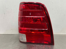 Load image into Gallery viewer, TAIL LIGHT LAMP ASSEMBLY Ford Expedition 03 04 05 06 Right - NW450099