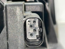 Load image into Gallery viewer, RADIATOR FAN ASSEMBLY BMW 530i 545i 525i 750i 2004 04 2005 05 2006 06 07 08 - 10 - NW449765