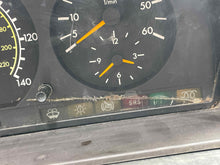 Load image into Gallery viewer, SPEEDOMETER CLUSTER E300d E320 E320 Convertible E320 Coupe 1995 - NW450819