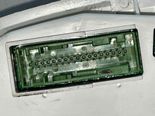 Load image into Gallery viewer, SPEEDOMETER CLUSTER LR2 2008 08 2009 09 2010 10 3.2L - NW451493