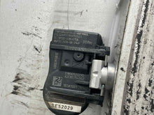 Load image into Gallery viewer, WHEEL RIM LR2 2009-2015 19x8 ALLOY - NW451604