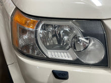 Load image into Gallery viewer, HEADLIGHT LAMP ASSEMBLY Land Rover LR2 08 09 10 Right - NW451290