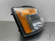 Load image into Gallery viewer, HEADLIGHT LAMP ASSEMBLY Land Rover LR2 08 09 10 Right - NW451290