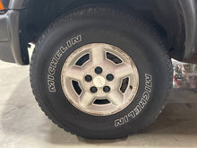 Load image into Gallery viewer, WHEEL Blzaer Jimmy S10 Sonoma 95 96 97 - 03 04 05 15x7 - NW452575