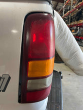 Load image into Gallery viewer, TAIL LIGHT LAMP ASSEMBLY Silverado 1500 Pickup Silverado 99-03 Left - NW452535