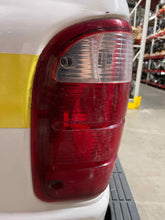 Load image into Gallery viewer, TAIL LIGHT LAMP ASSEMBLY Ford Ranger 01 02 03 04 05 Left - NW452750