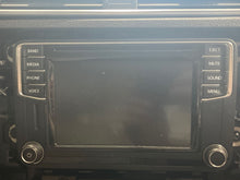 Load image into Gallery viewer, Radio Volkswagen Jetta 2017 - NW452915
