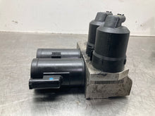 Load image into Gallery viewer, AIR RIDE COMPRESSOR E350 E550 CLS500 CLS55 CLS550 CLS63 E280 00-11 - NW454148