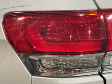 Load image into Gallery viewer, Tail Lamp Light GRAND CHEROKEE 2015 - NW454904