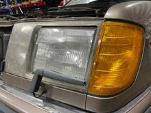 Load image into Gallery viewer, Headlight Lamp Assembly MERCEDES 300E 1991 - NW455220