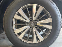 Load image into Gallery viewer, WHEEL RIM Pathfinder 17-20 18x7-1/2 ALLOY 18x7-1/2, 5 lug, 4-1/2" - NW455861
