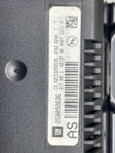 Load image into Gallery viewer, RADIO CONTROLS Cadillac SRX 2010 10 2011 11 2012 12 - NW456172