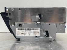Load image into Gallery viewer, Radio Mercedes-Benz SL500 2010 - NW456609
