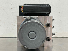 Load image into Gallery viewer, ABS PUMP BMW X3 2005 05 - NW457207