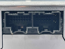 Load image into Gallery viewer, RADIO Avalanche 1500 Express 1500 Van Express 2500 Van 07-14 AM FM CD - NW532068